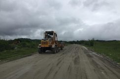 После обильных проливных дождей на автодороге В.Аул-Хасанья-Герпегеж-Кашхатау проведены работы по профилированию проезжей части с добавлением нового материла.